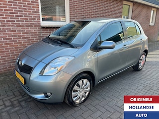 Toyota Yaris 1.3 VVTi Sol MMT Automaat van Opa uit 1929!