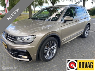 Volkswagen Tiguan 150 PK TSI DSG I R LINE I Trekhaak I COCKPIT I
