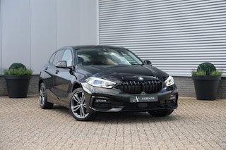 BMW 118i Executive Sportline Aut. NAP/Trekhaak/Sports/Sfeervl