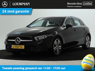 Mercedes-Benz A-klasse 180 Business Solution Luxury Sfeerverlichting | Trekhaak | Achteruitrijcamera. Inclusief 48 maanden MB Certified garantie voor Europa.