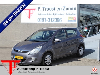 Hyundai i20 1.4i i-Motion AUTOMAAT Airco/Radio-CD speler/Multifunctioneel stuurwiel/Elektrische ramen/Elektrisch verstelbare spiegels.