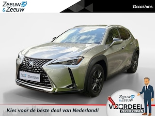 Lexus UX 250h Luxury Line Zeer lage kilometerstand , eerste eigenaar . Apple Carplay/Android Auto , elektrisch glazen schuif-/kanteldak , navigatiesysteem full map , voorstoelen verwarmd , cruise control adaptief, electronic climate controle , enz