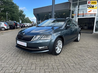 Skoda Octavia Combi 1.0 TSI Greentech Style Business, Automaat, Carplay, Parkpilot, Trekhaak.