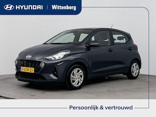 Hyundai i10 1.0 Comfort Smart 5-zits Aut. | Unieke km-stand! | Navigatie | Camera | Trekhaak | Cruise control | Airco |