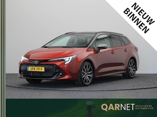Toyota Corolla Touring Sports Hybrid 180 GR Sport | Bi tone | Stuur, voorruit en stoelverwarming | Elektrische Achterklep | Adaptieve Cruise Control |