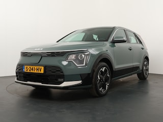 Kia Niro EV DynamicLine 64.8 kWh - SOH 98,3% - Navigatie - Apple Carplay/Android Auto - Parkeersensoren voor en achter - Fabrieksgarantie tot 05-2029