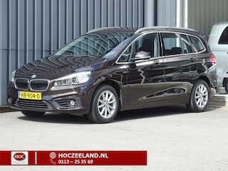 BMW 2-serie Tourer 218i Essential 7p. Automaat 7-Zits | Navi | Stoelverwarming | El. koffer
