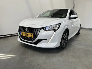 Peugeot 208 1.2 PureTech Blue Lease Allure | Achterbank in delen neerklapbaar | Achteruitrijcamera | Airco (automatisch)