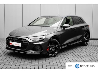 Audi A3 Sportback 45 TFSI e S edition Competition 272PK | SONOS Audio | Trekhaak | Dinamica-microvezel en kunstlederen bekleding | Camera Achter | Dodehoek Detectie | Sfeerverlichting