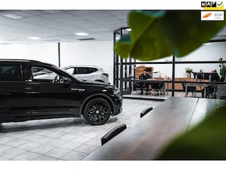 Volkswagen Tiguan 2.0 TSI 4Motion Highline *PANORAMADAK* 180pk Camera/Navi/Head-up Display '20 Inch Velgen