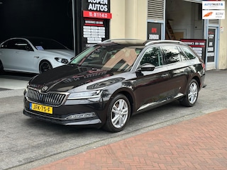 Skoda Superb Combi 2.0 TSI DSG 140Kw Navi Carplay Memory