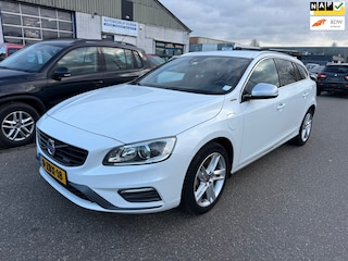 Volvo V60 2.4 D6 AWD Plug-In Hybrid R-Design Bj:2014 NAP!