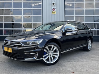 Volkswagen Passat Variant 1.4 TSI GTE Connected Series Plus PANO-DAK Trekhaak Stoelverw.