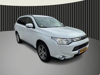 Mitsubishi Outlander 2.2 DI-D Intense+ 4WD cruise, trekhaak,