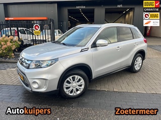 Suzuki Vitara 1.6 High Executive, automaat, boekje aanwezig.