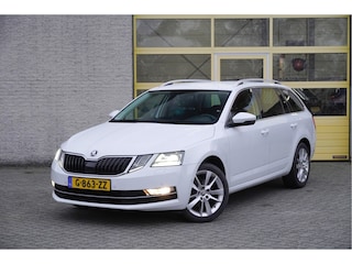 Skoda Octavia Combi 1.5 TSI 150PK! Automaat Business Edition Plus BJ2020 Lmv 18" | Led V+A | Pdc | Navi | Keyless entry | App-Connect | Canton Audio | Dashboard verlichting | Climate control | Cruise control | Verwarmde voorstoelen | Extra getint glas