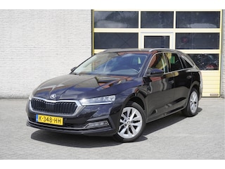 Skoda Octavia Combi 1.0 TSI Business Edition Plus BJ2021 Lmv 17" | Led | Pdc | Navi | Dynamische knipperlichten | Keyless entry | Elek. achterklep | App-Connect | Dashboard verlichting | Virtual cockpit | Climate control | Cruise control | Verwarmde voorstoelen |