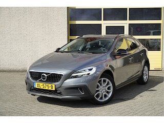 Volvo V40 1.5 T3 153PK! Automaat Momentum BJ2018 Lmv 17" | Led V+A | Pdc | Navi | Keyless entry | Achteruitrijcamera | Climate control | Cruise control | Verwarmde voorstoelen | Verwarmde achterbank | Getint glas