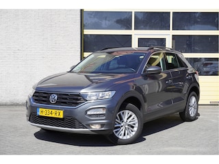 Volkswagen T-Roc 1.5 TSI 150PK! Automaat Style BJ2020 Lmv 16" | Led | Pdc | Navi | App-Connect | Airco | Cruise control | Getint glas
