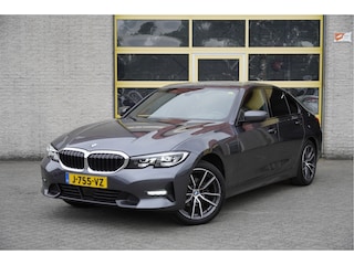 BMW 318i Automaat! Executive Edition BJ2020 Lmv 18" | Led | Pdc | Navi | Achteruitrijcamera | Dashboard verlichting | Virtual cockpit | Climate control | Adaptieve cruise control | Sportstoelen | Zwarte hemel | Extra getint glas