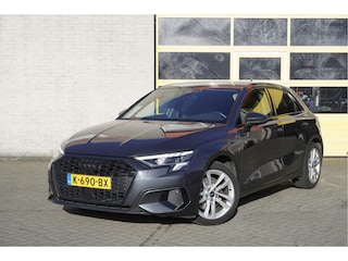 Audi A3 Sportback 30 TFSI 5drs Business Edition BJ2020 Lmv 17" | Led V+A | Pdc | Navi | Keyless entry | Dynamische knipperlichten | Afneembare trekhaak | Virtual cockpit | Climate control | Cruise control | Cruise control | Extra getint glas | Nw-model!