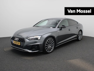 Audi A5 Sportback 35 TFSI S edition Competition | Navigatie | Apple Carplay / Android Auto | Climate Control | Cruise Control | Sfeerverlichting | Virtual Cockpit | Elektrische Achterklep | DAB | Half-Leder | LED | Lichtmetalen Velgen |