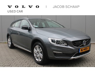 Volvo V60 D4 Nordic+ | Dealer Onderhouden | Trekhaak | All Season banden