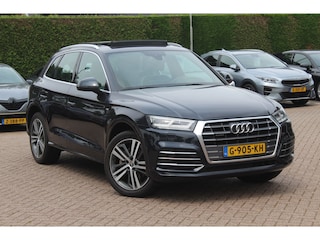 Audi Q5 2.0 TFSI quattro Launch Edition / Trekhaak / Panoramadak / Half leder / B&O / 20'' / Standverwarming / Parkeerhulp V+A / Navigatie / Cruise Control