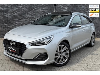 Hyundai i30 Wagon 1.4 T-GDI 140pk|Premium Panorama|Camera|1400kg Trekgewicht|DAB|Apple Carplay|Trekhaak monteren mogelijk!!