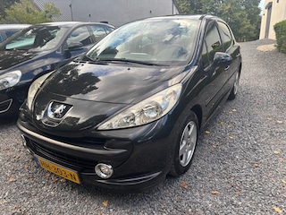 Peugeot 207 1.4 Sublime 5 DEURS KM 149000 MET NAP