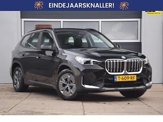BMW iX1 XDrive30 Launch Edition 67 kWh + 7.757 EURO AAN EXTRA OPTIES!!