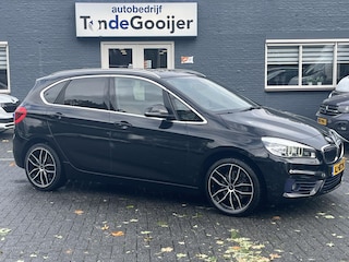 BMW 2-serie Tourer 218i Aut. High Executive | LEER | GROOT NAV. | PANORAMADAK |