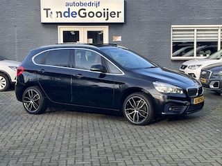 BMW 2-serie Tourer 218i Aut. High Executive | LEER | GROOT NAV. | PANORAMADAK |