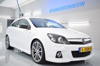Opel Astra NÃÂ¼rburgring Edition Ã¢ÂÂ nr. 159 van 835
