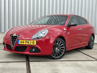 Alfa Romeo Giulietta 1.7 TBi Quadrifoglio Verde 236PK Leder - Led - Zwarte Hemel