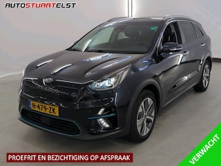 Kia Niro ExecutiveLine 64 kWh NL-Auto | 1e Eigenaar | Volledig Onderh. | BTW | Warmtepomp | Winter Pakket | Stoel Ventilatie | 2 Kabels | Elek Stoel | Memory | Keyless | Full Led | Camera | Ad Cruise | Navi | PDC | Carplay | Leder |