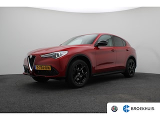 Alfa Romeo Stelvio 2.0 T AWD Super | Achteruitrijcamera | Afdaal assistent | Airco (automatisch)