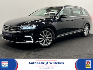 Volkswagen Passat Variant 1.4 TSI PHEV GTE Business | NAVIGATIE | TREKHAAK | ACC | CAMERA |