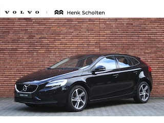 Volvo V40 T2 Nordic+ | Parkeercamera | Verwarmbare Voorstoelen | Navigatie | Bluetooth Telefonie & Multimedia | Lederen Bekleding | Lichtmetalen Velgen | Cruise Control | LED-Koplampen | Climate Control