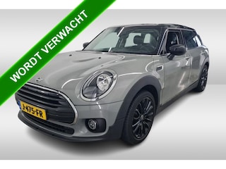 Mini Clubman 2.0D 150PK Cooper Business Edition / Airco-ecc./ Stoelverwarming / Navigatie / Trekhaak / Dab / Pdc. A / Radio multimedia /