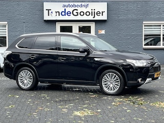 Mitsubishi Outlander 2.0 PHEV Business Edition X-Line | CAMERA | AFN. TREKHAAK | 18" | NL-AUTO |