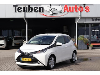 Toyota Aygo 1.0 VVT-i x-joy Apple Carplay, Navigatie, Elektrische ramen, Climate control, Camera, Lichtmetalen wielen, Cruise control
