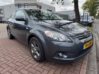 Kia ProCeed pro_cee'd 1.4 CVVT X-ecutive 134.000km Airco,Cruisecontrol,Navigatie