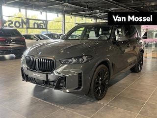 BMW X5 xDrive50e Launch Edition | SKY LOUNGE PANORAMADAK | SOFTCLOSE | M-PRO | TRAVEL PAKKET | COMFORT PLUS PAKKET | STOELMASSAGE | STOELVENTILATIE | 22 INCH | DRAVITGRAU | TREKHAAK | BMW LASER | HEAD-UP |