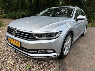 Volkswagen Passat Variant 1.5 TSI Comfortline LED koplampen 18" lichtmetaal ACC DSG Camera
