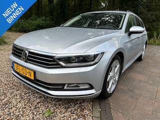 Volkswagen Passat Variant 1.5 TSI Comfortline LED koplampen 18" lichtmetaal ACC DSG Camera