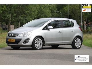 Opel Corsa 1.4-16V Design Edition 5 deurs / Vol opties / Airco / Stoelverwarming / Parkeersensoren / Sportvelgen / enz.