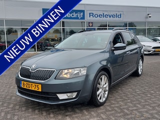 Skoda Octavia Combi 1.2 TSI 105pk Greentech Ambition Businessline | Navi | Clima | Cruise | Bluetooth Carkit+Streaming | Licht+Regensensor | Pdc | Privacy Glass | Mistlampen | 17''lm