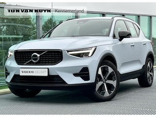 Volvo XC40 2.0 B4 Plus Dark Mild hybrid, Automaat, 19 inch R-design wielen, Trekhaak semi elektrisch wegklapbaar, Stoelverwarming, Stuurverwarming, Noodreservewiel