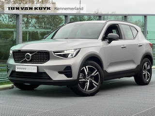 Volvo XC40 2.0 B4 Plus Dark Mild hybrid, Automaat, Trekhaak semi elektrisch wegklapbaar, Stoelverwarming, Stuurverwarming, Verwarmde voorruit, Noodreservewiel